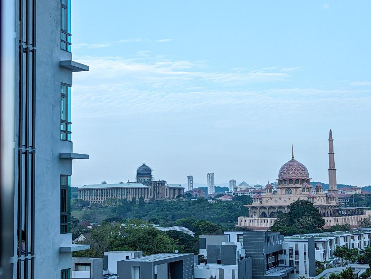 Az Homestay Putrajaya Eksteriør bilde
